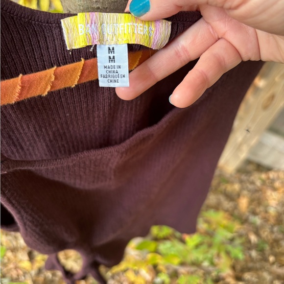 Urban Outfitters Dark Brown Ribbed Top - Picture 3 of 5